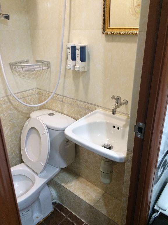 Gold Sparrow Hotel Гонконг Екстер'єр фото